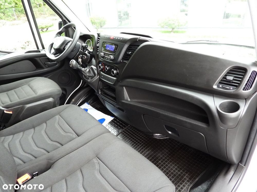 Iveco DAILY 35S18 PLANDEKA WINDA 8 PALET WEBASTO TEMPOMAT LEDY ASO KLIMATYZACJA  180KM - 40