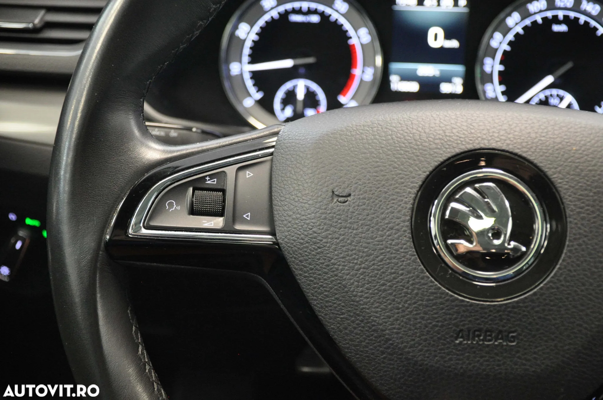 Skoda Superb 1.5 TSI DSG Ambition - 24