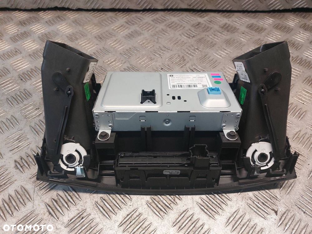 WYŚWIETLACZ + KRATKI NAWIEWU OPEL INSIGNIA A LIFT 95196687 22805903 - 3