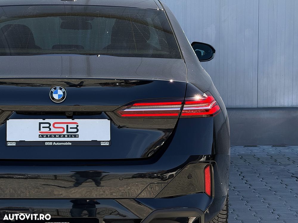 BMW Seria 5 520i AT MHEV - 14