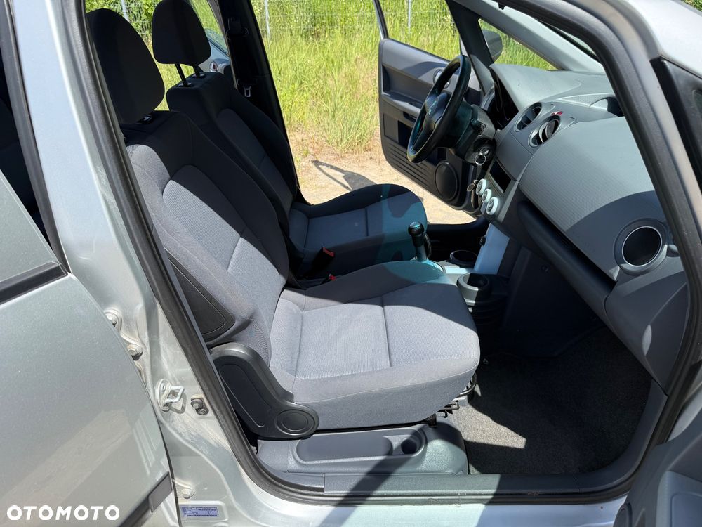 Mitsubishi Colt 1.1 - 8