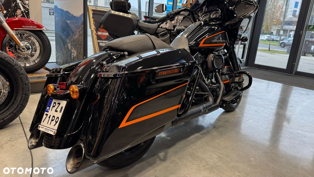 Harley-Davidson Touring Road Glide - 4
