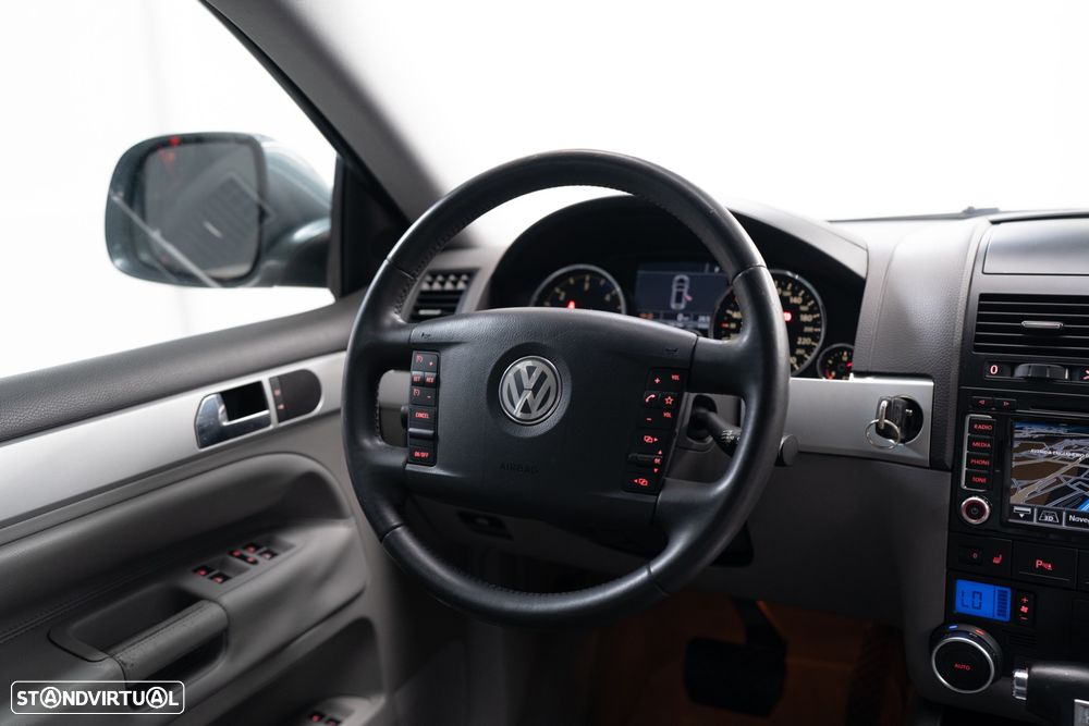 VW Touareg 3.0 TDI V6 Tiptronic - 10