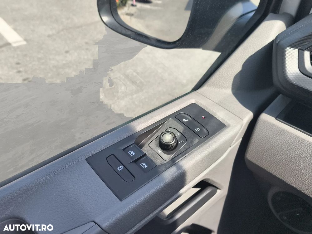 Volkswagen Transporter - 17