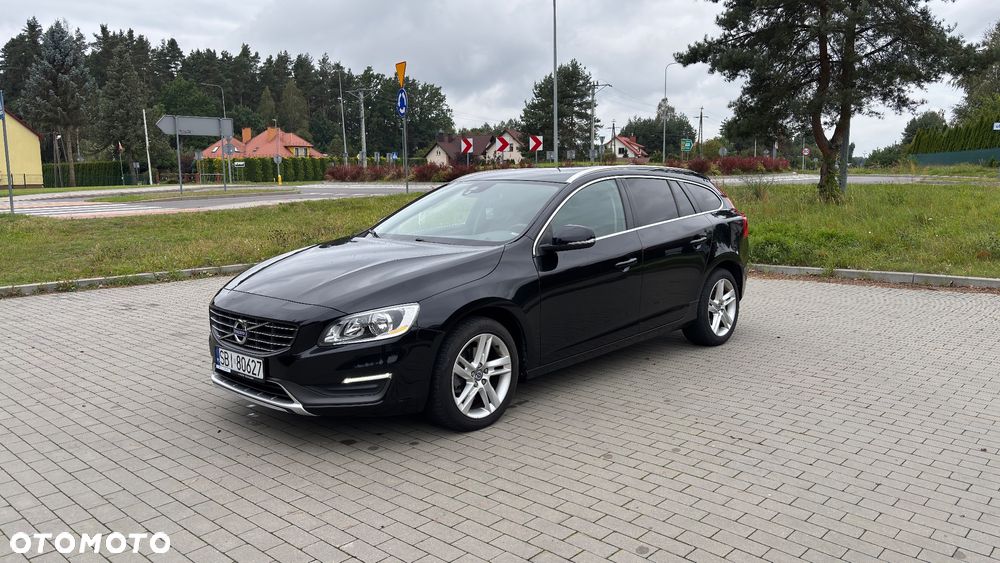 Volvo V60 D4 Drive-E Momentum - 1