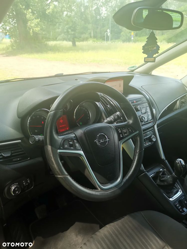 Opel Zafira - 28