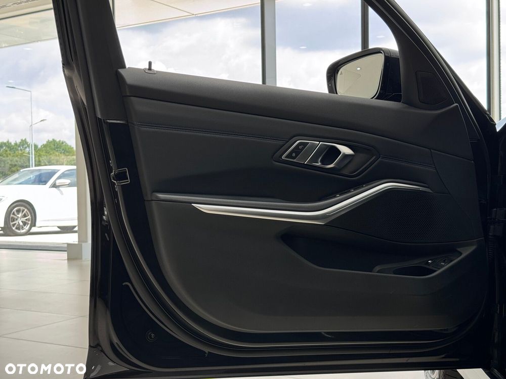 BMW Seria 3 - 12