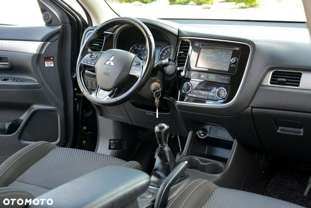 Mitsubishi Outlander 2.0 2WD Edition - 19