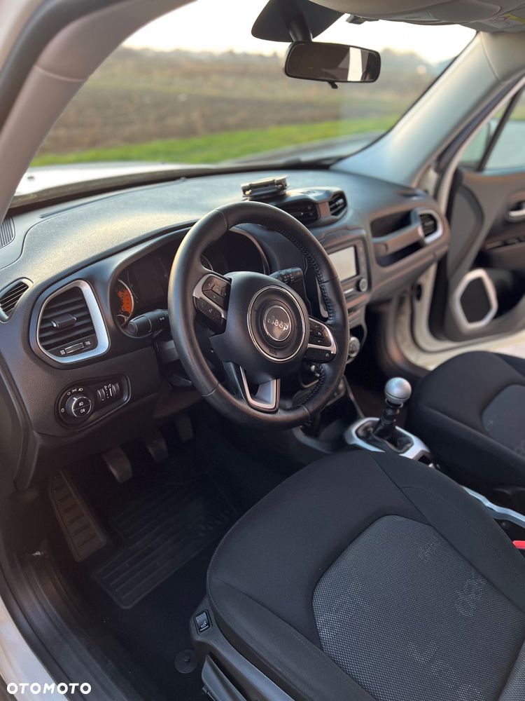 Jeep Renegade - 10