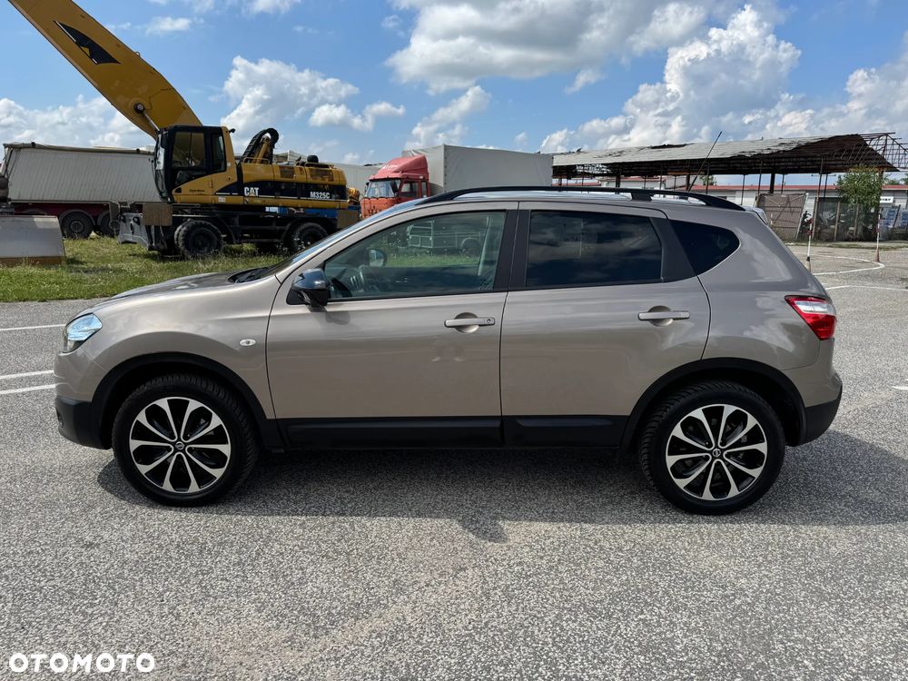Nissan Qashqai 2.0 360 - 12