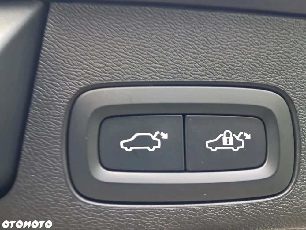 Volvo XC 60 D4 Geartronic Momentum Pro - 29