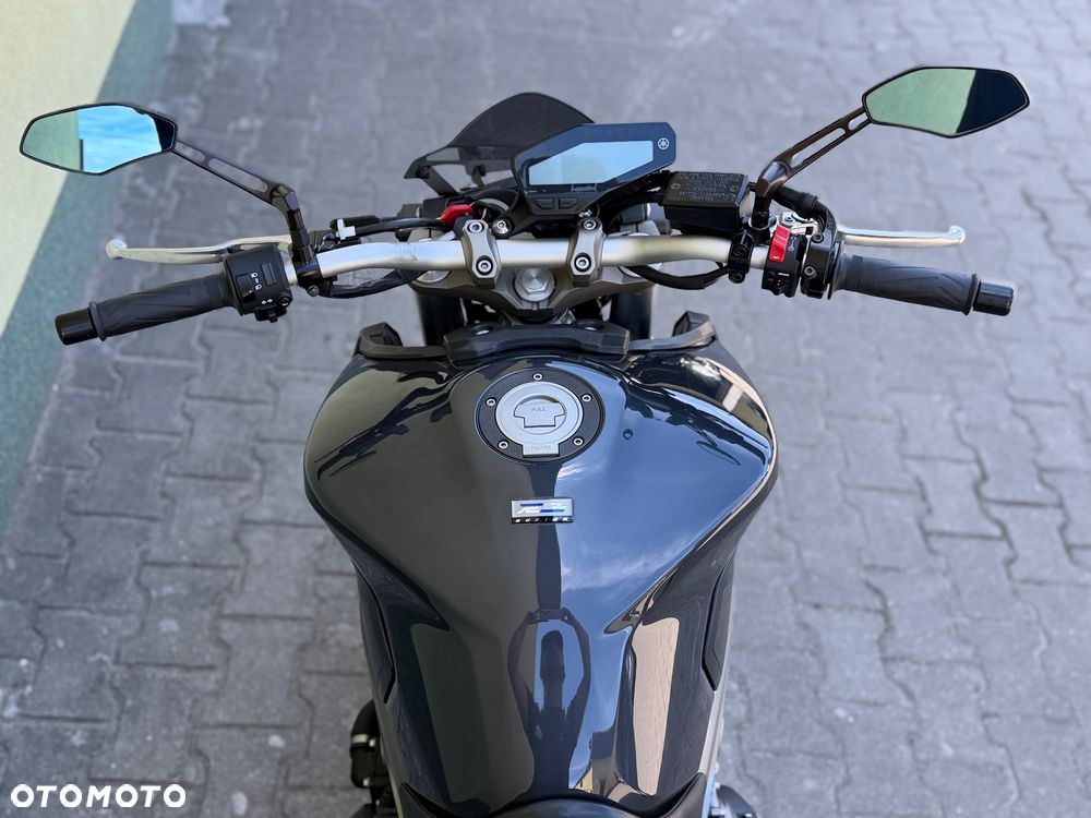 Yamaha MT - 19