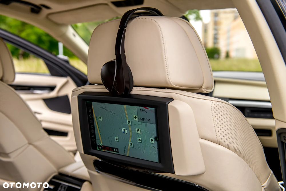 BMW Seria 7 760i - 24