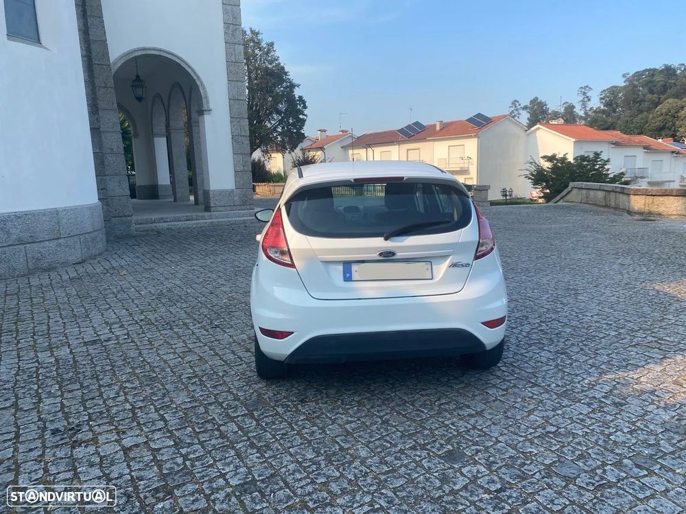 Ford Fiesta - 2