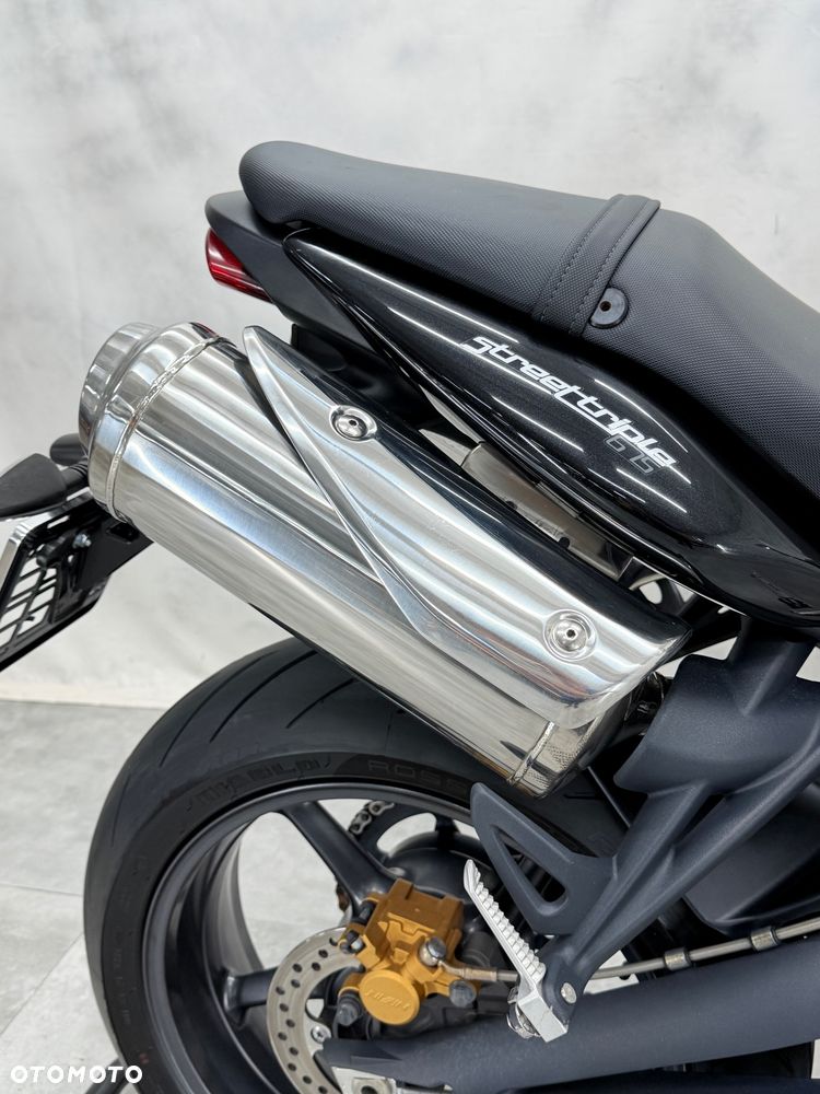 Triumph Street Triple - 17