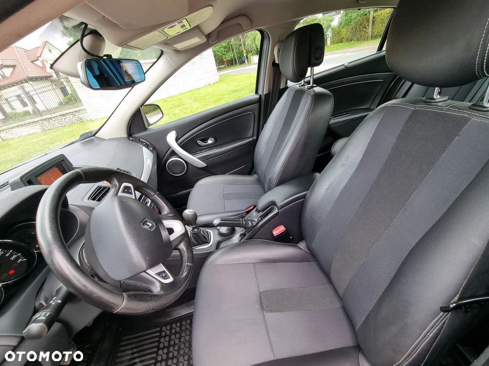 Renault Fluence 2.0 16V Expression - 13