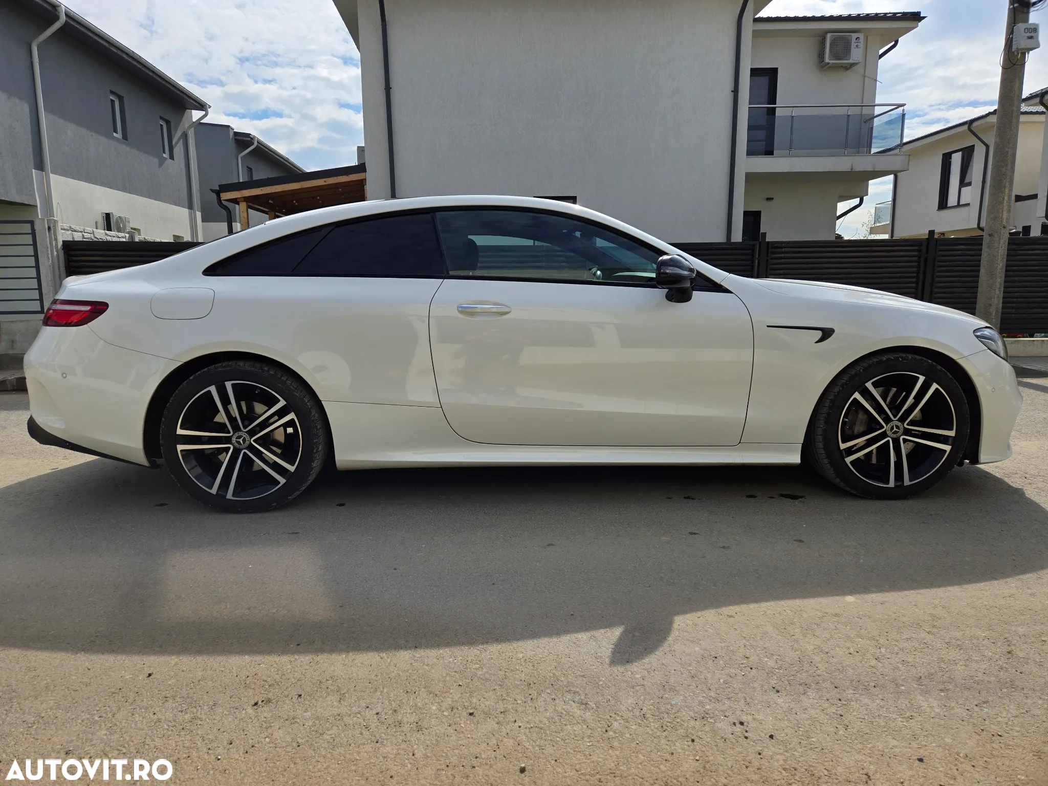 Mercedes-Benz E 350 Coupe 9G-TRONIC AMG Line - 7