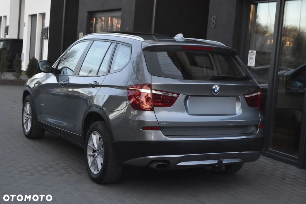 BMW X3 xDrive20i Advantage - 4