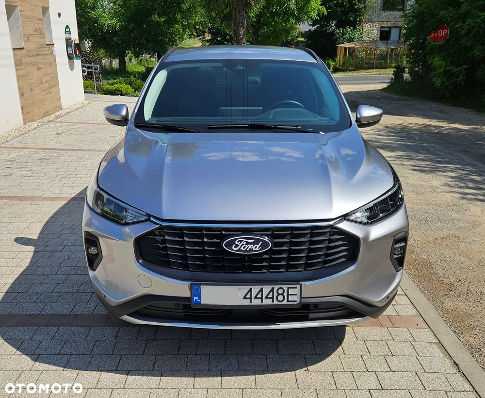 Ford Kuga - 2