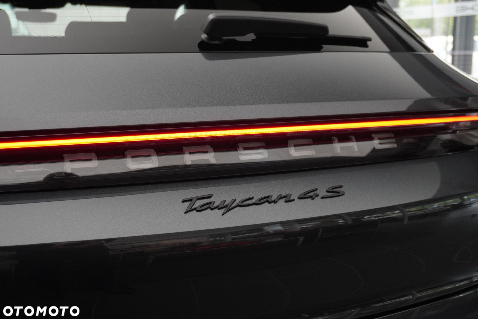 Porsche Taycan 4S Cross Turismo - 7