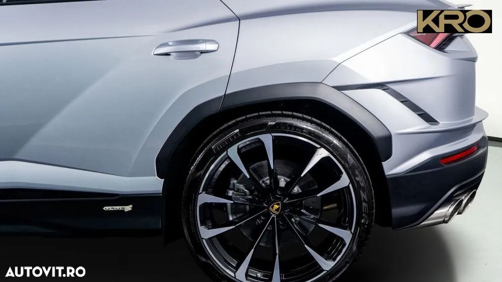Lamborghini URUS - 16
