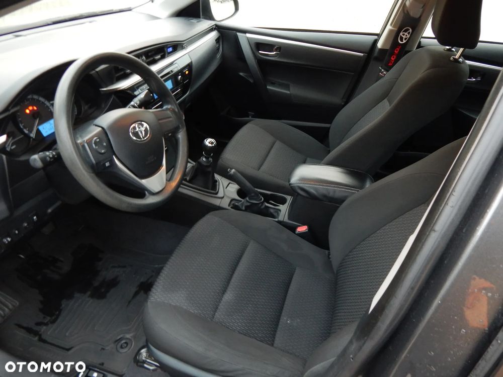 Toyota Corolla 1.6 Luna - 6