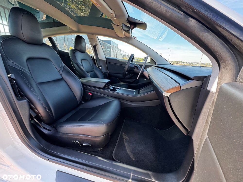 Tesla Model 3 - 19