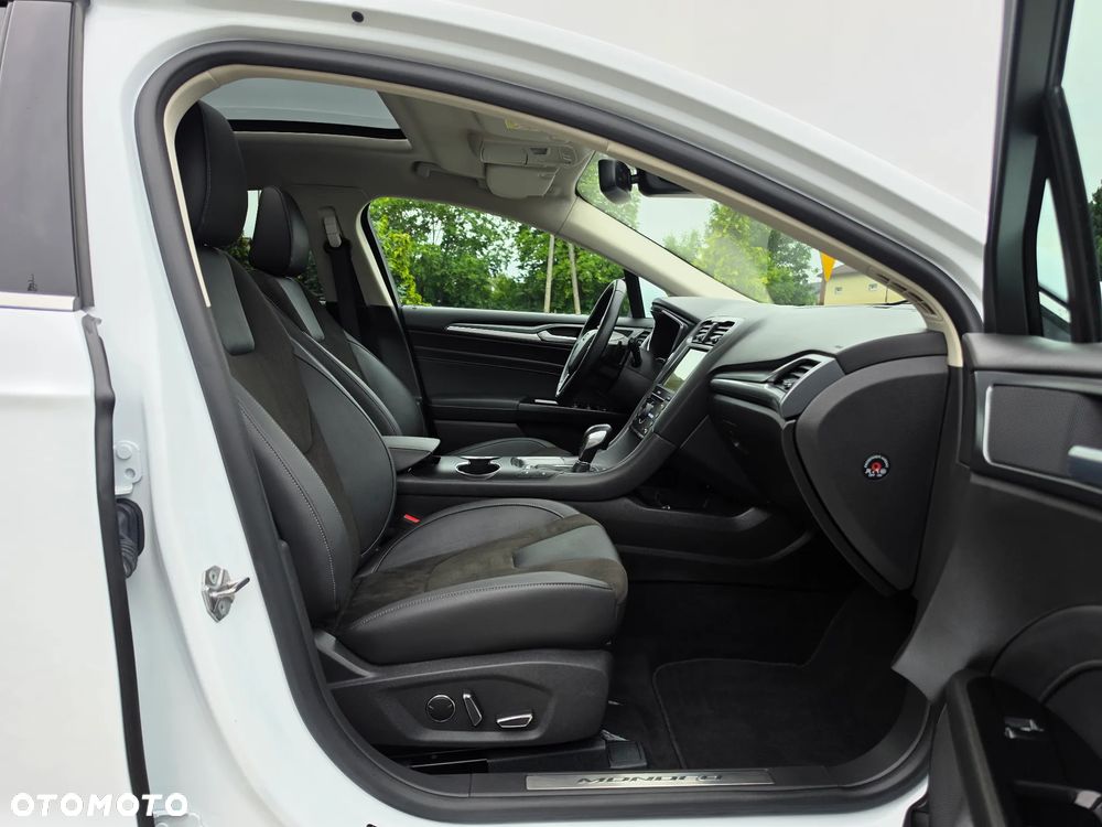 Ford Mondeo 2.0 TDCi Titanium PowerShift - 39