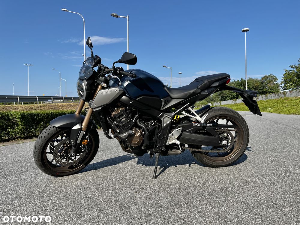 Honda CB - 1