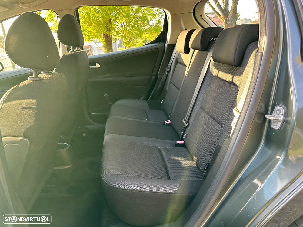 Peugeot 207 1.4 16V Active - 19
