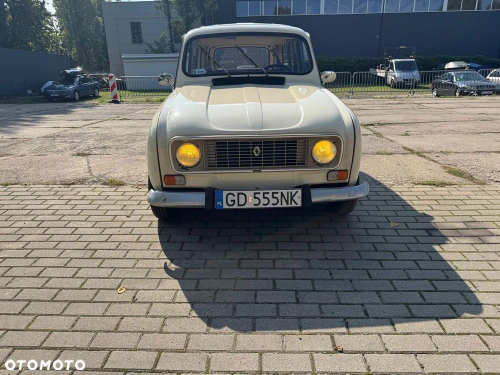 Renault 4 - 2