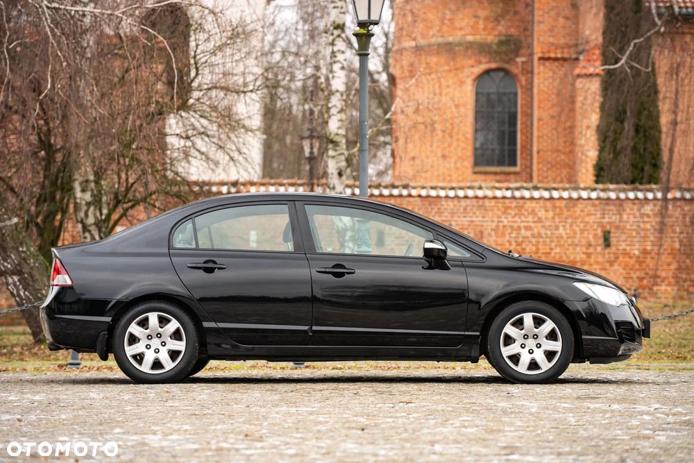 Honda Civic 1.8 Comfort - 8