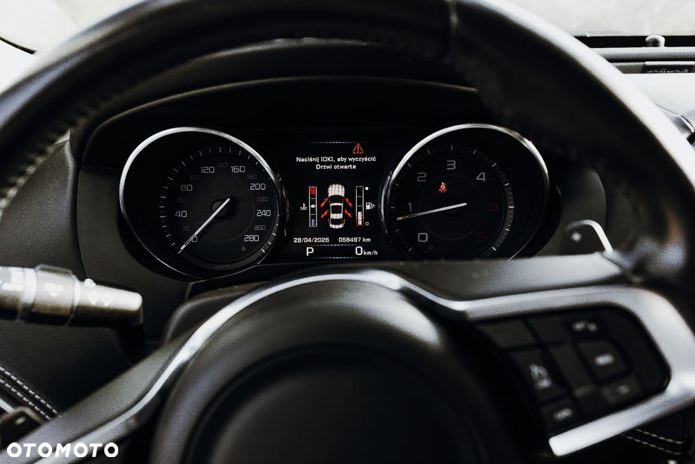 Jaguar XE 20d R-Sport - 20
