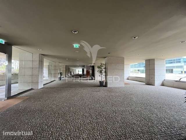 Apartamento T2 de Luxo – Condomínio Fechado na Arrábida, Vila Nova... - Grande imagem: 3/26