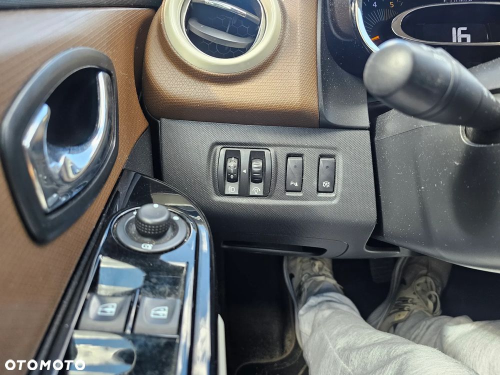 Renault Clio - 9