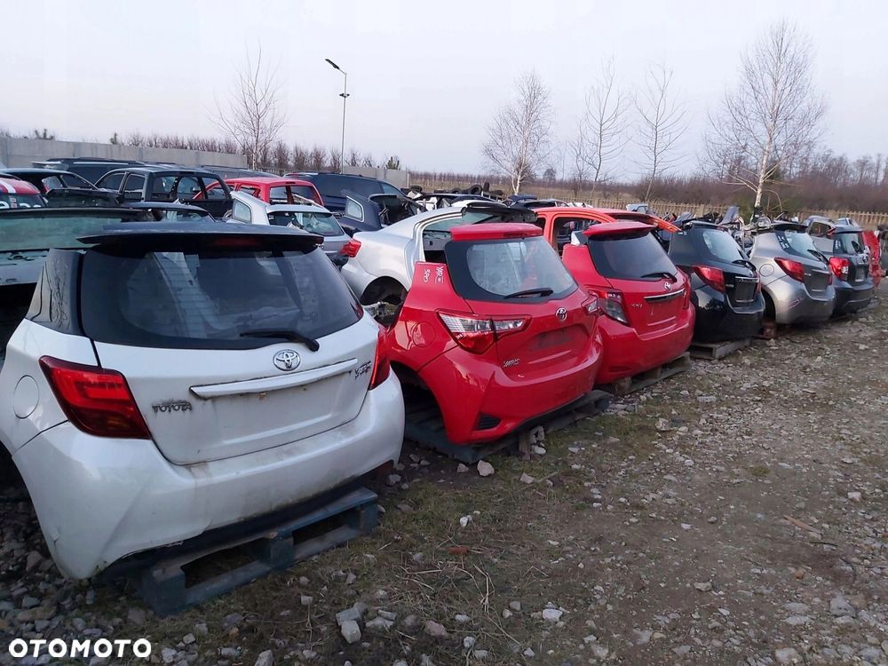 Toyota Yaris III fotele przekładka van 5D kanapa - 14