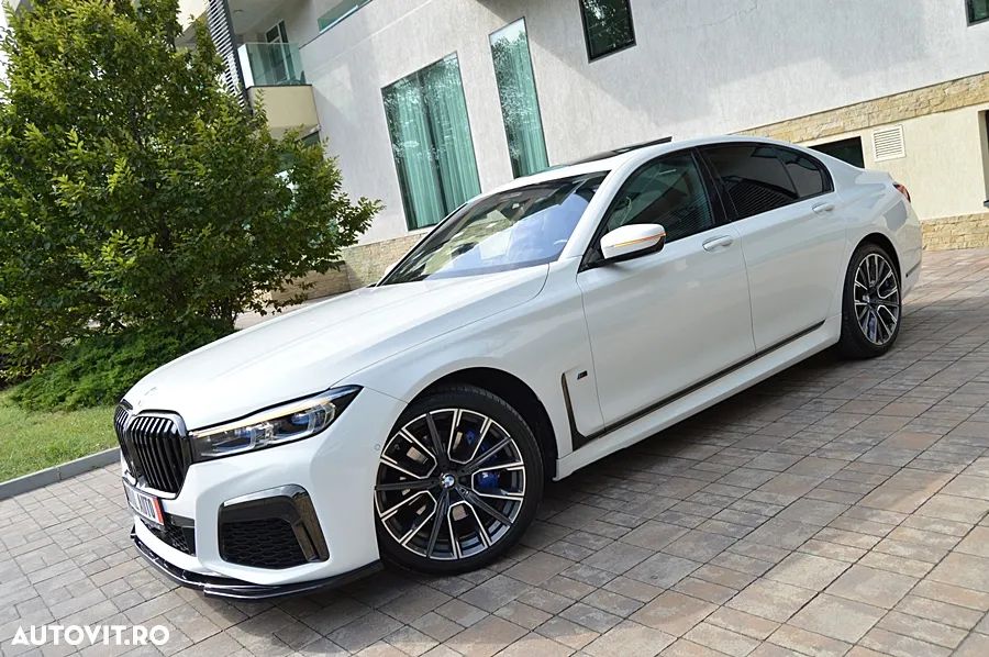 BMW Seria 7 730d xDrive MHEV - 27