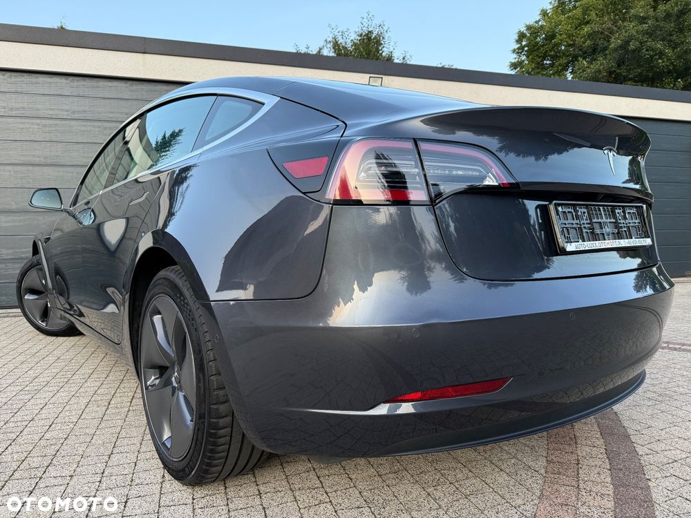 Tesla Model 3 - 18