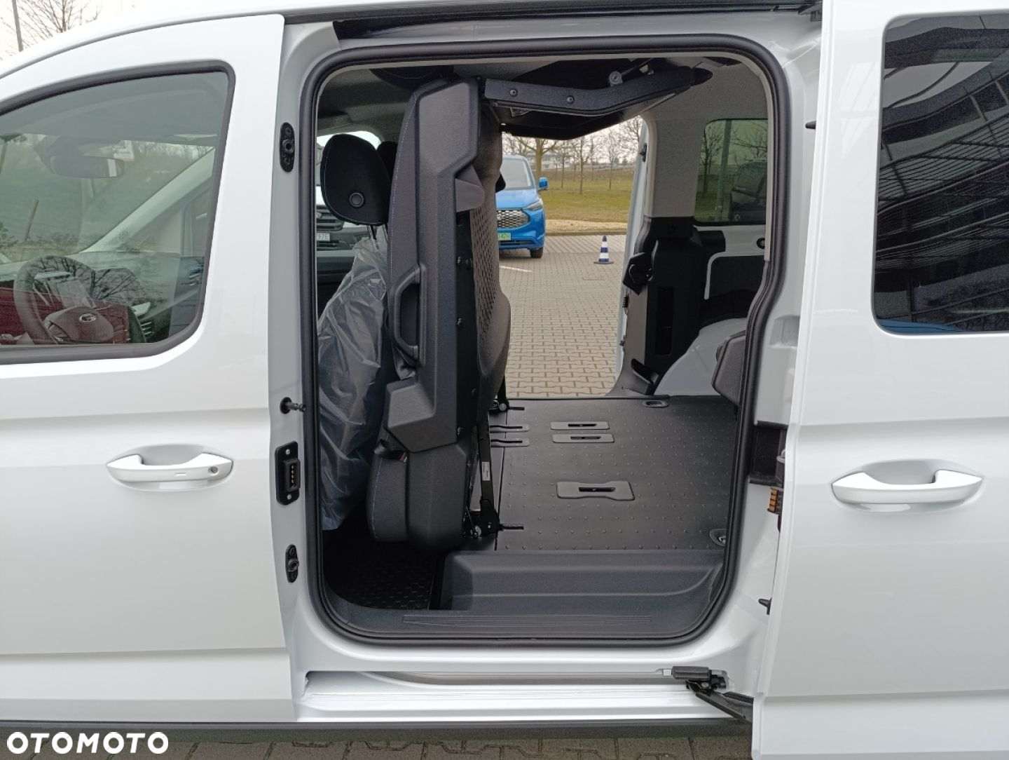Ford Transit Connect - 22