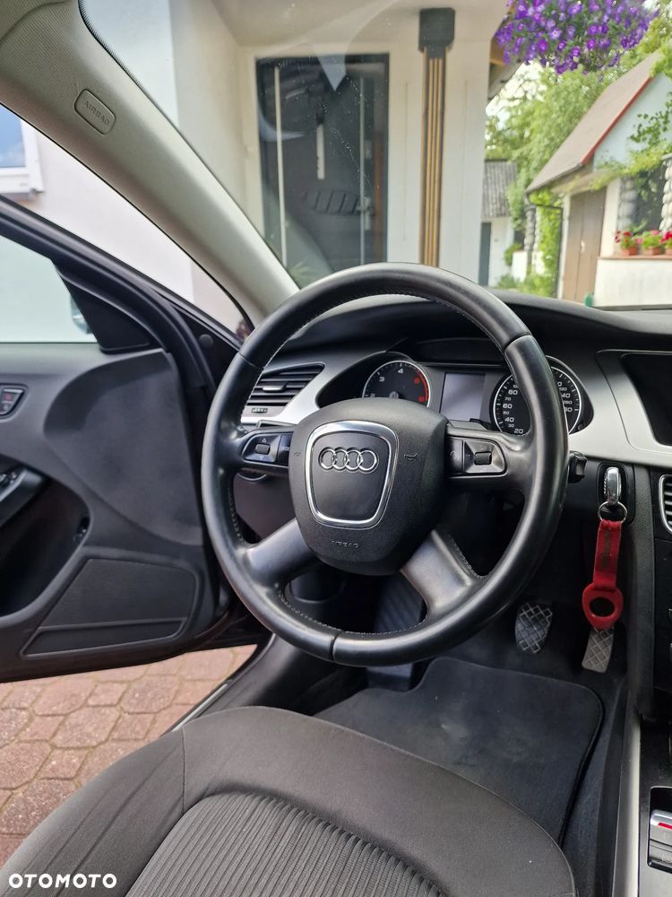 Audi A4 Limousine - 16