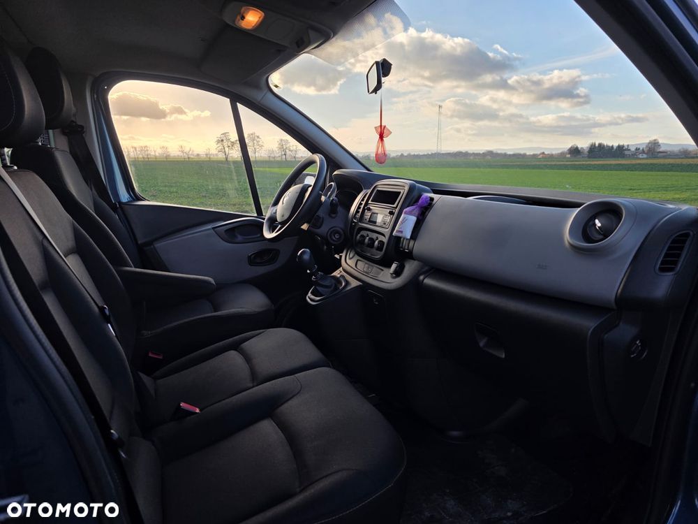 Renault Trafic Grand 1.6 dCi - 8