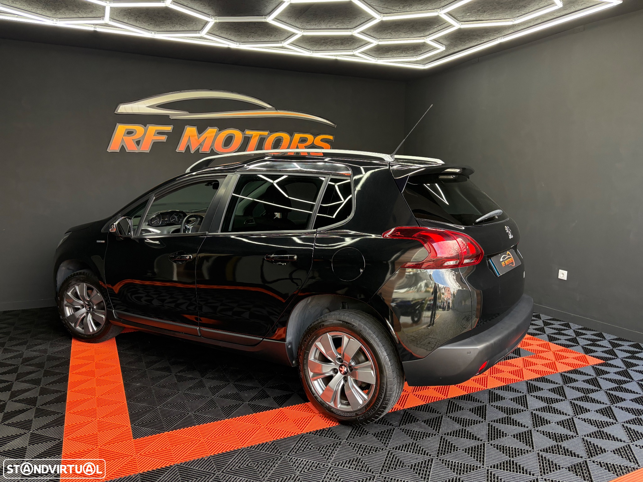 Peugeot 2008 1.5 BlueHDi Style - 24