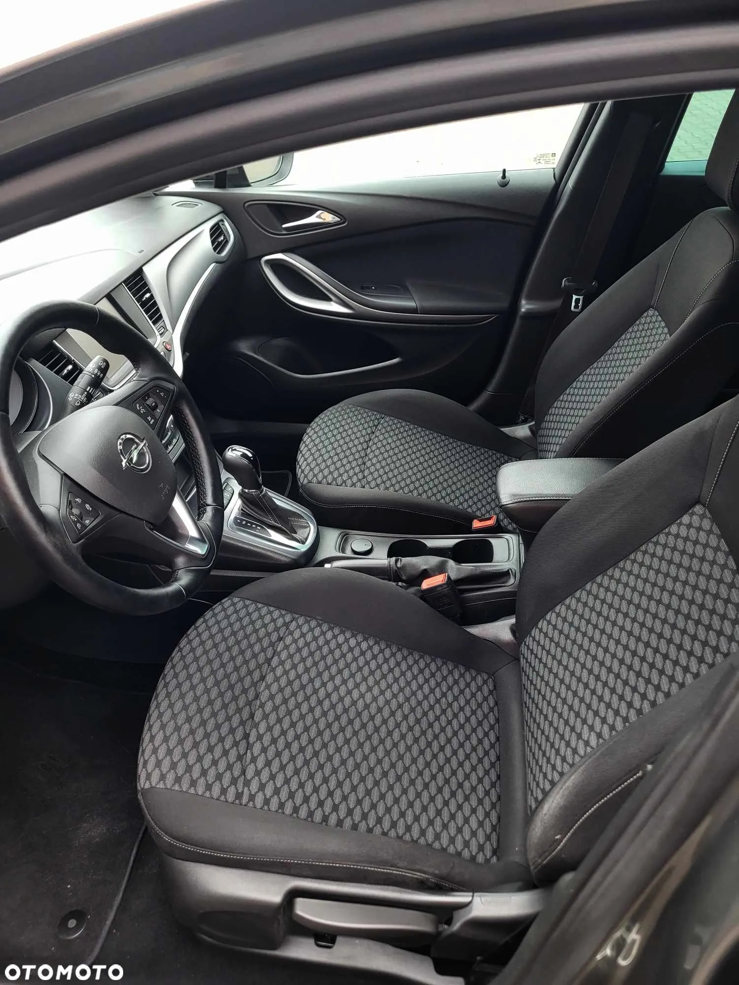 Opel Astra 1.6 D (CDTI) Automatik Edition - 8