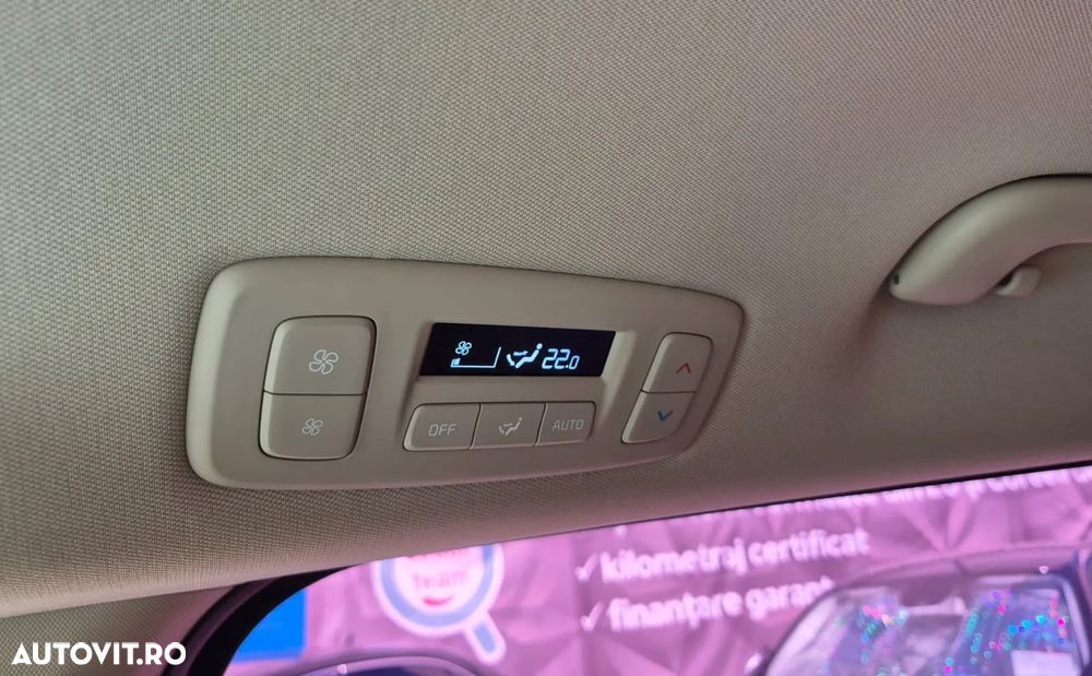 Kia Carnival - 14