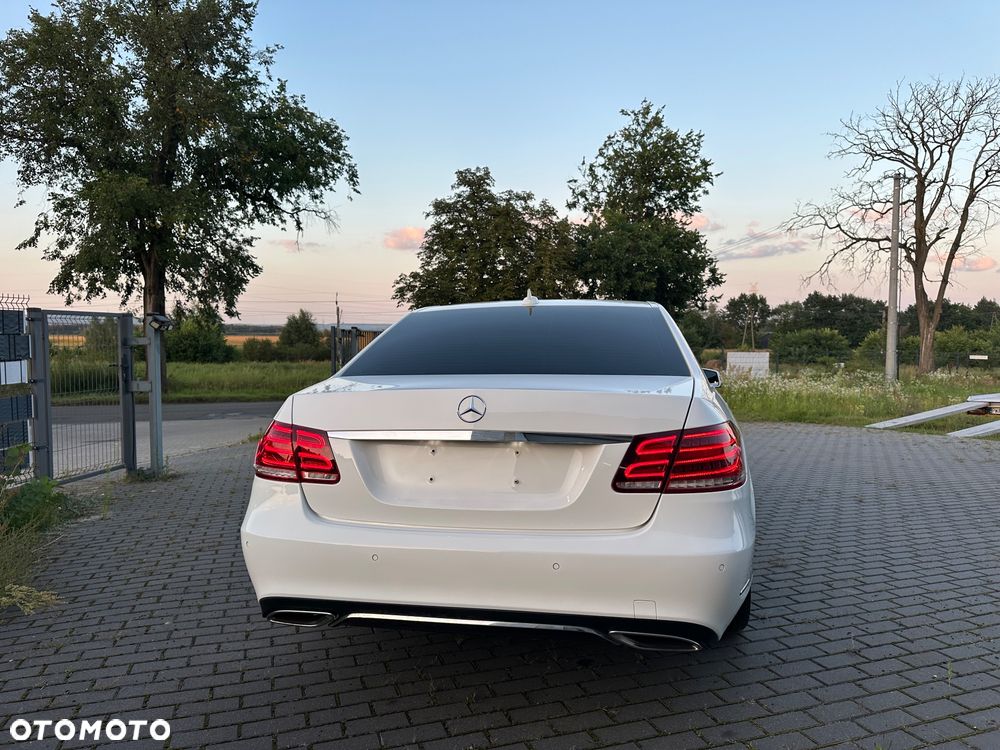 Mercedes-Benz Klasa E 220 CDI BlueEff Avantgarde - 3