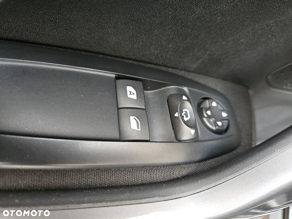 Peugeot 2008 1.2 Pure Tech GPF Active S&S - 20