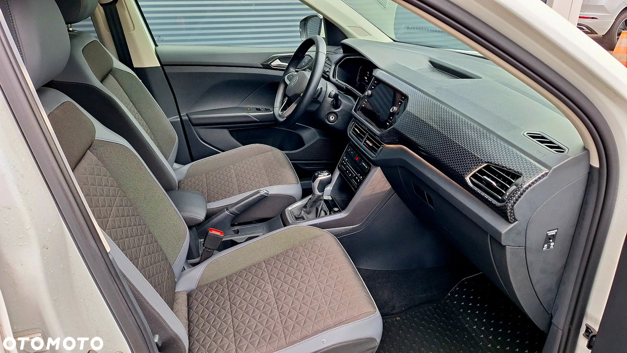 Volkswagen T-Cross 1.0 TSI Style DSG - 18