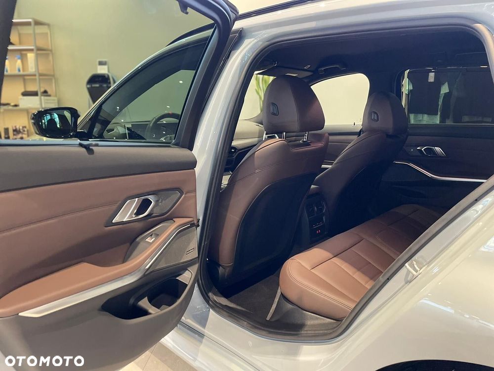 BMW Seria 3 - 30