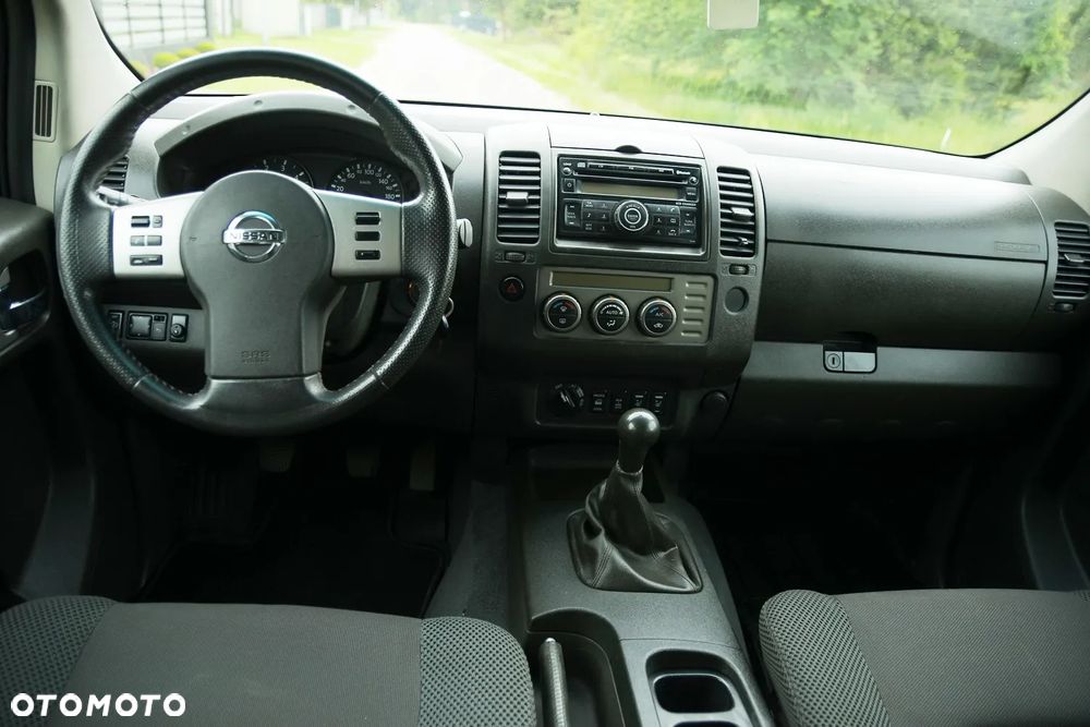 Nissan Navara 2.5 D Platinum - 19