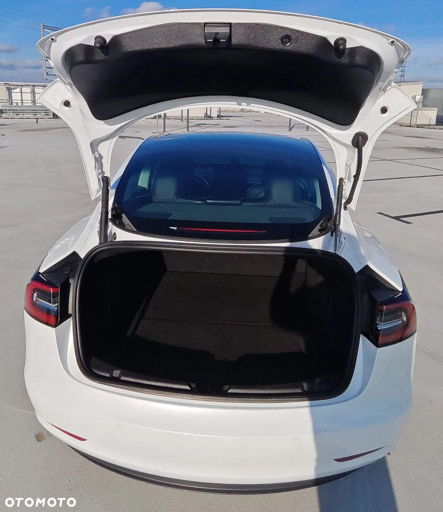 Tesla Model 3 - 26